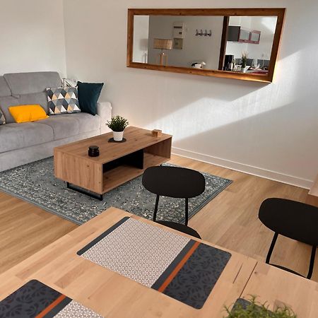 לה מאנש Appartement Calme Entre Ville Et Circuit מראה חיצוני תמונה