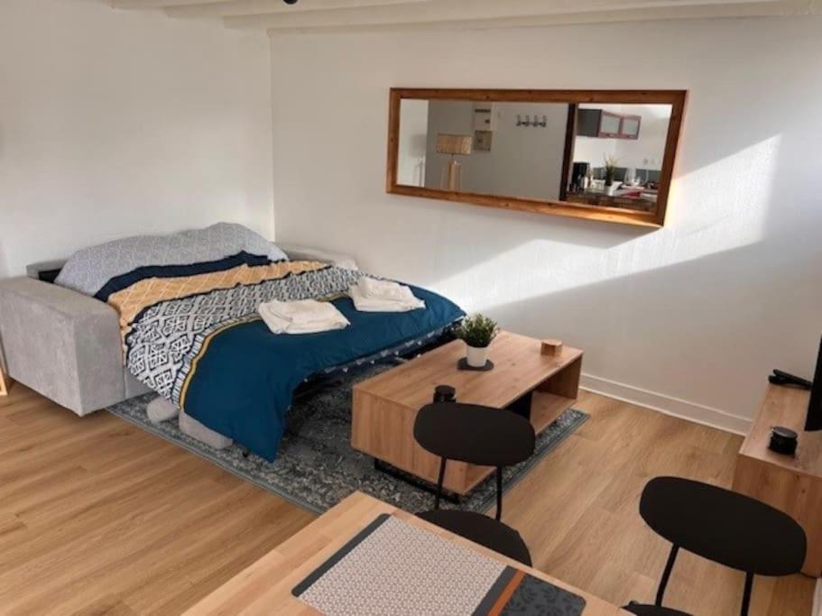 לה מאנש Appartement Calme Entre Ville Et Circuit מראה חיצוני תמונה
